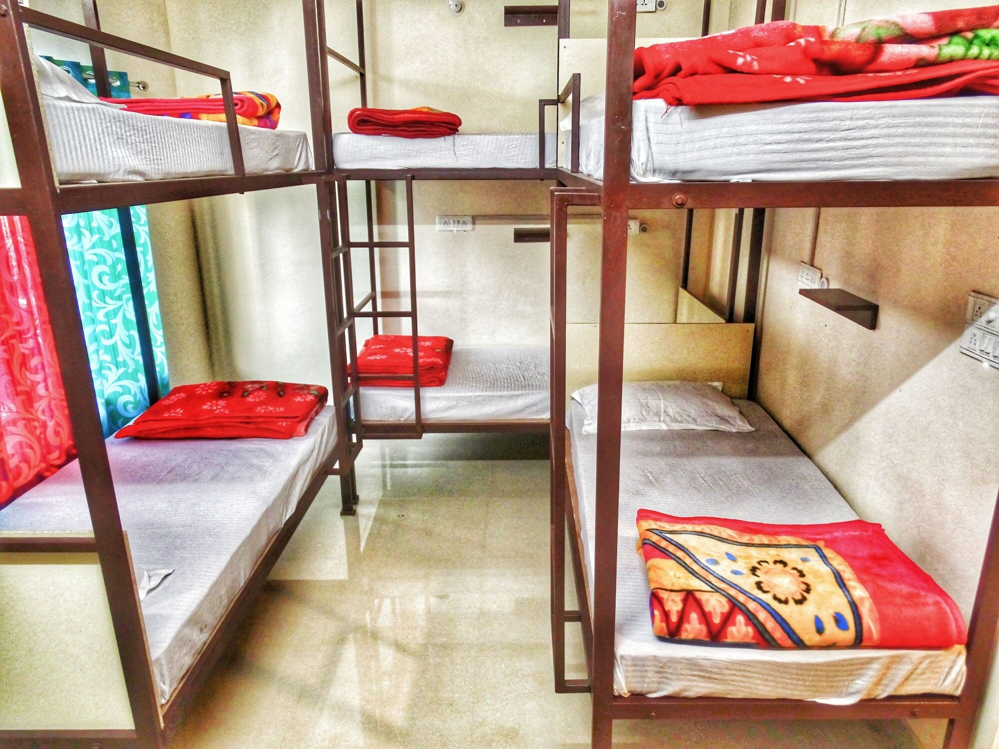 Hostel Cozy Beds Rishīkesh Esterno foto